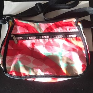 LeSportsac crossbody bag w/ matching zipper pouch